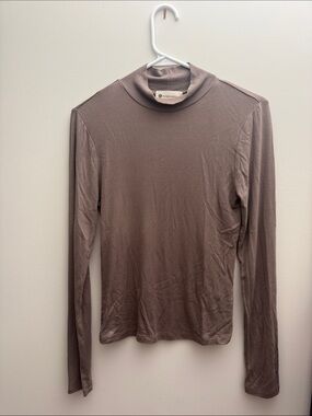 The Impeccable Pig Women's Long-Sleeve Mock Neck Top - Taupe
